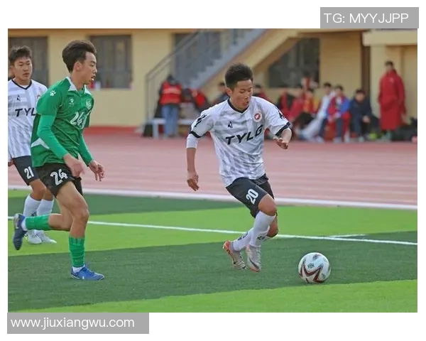 西安足球队在邀请赛中以58分稳居积分榜首位展现强劲实力