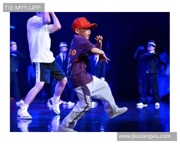 街舞文化的碰撞与融合：探秘北京街舞队的边路渗透技巧与风格