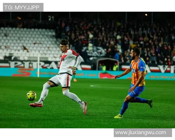 瓦伦西亚主场迎战巴列卡诺争夺西甲积分榜关键战役