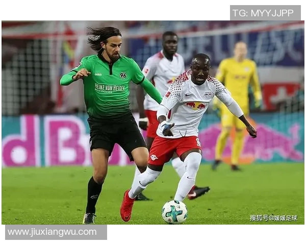 汉诺威与卡尔斯的精彩对决揭示足球战术与团队合作的魅力