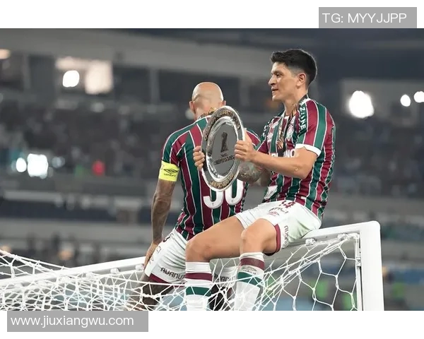 玻利瓦尔与曼塔的激烈对决揭示足球战术与团队精神的完美结合