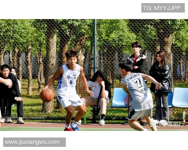 陈林坚的成长之路：从青涩少年到篮球场上的耀眼明星