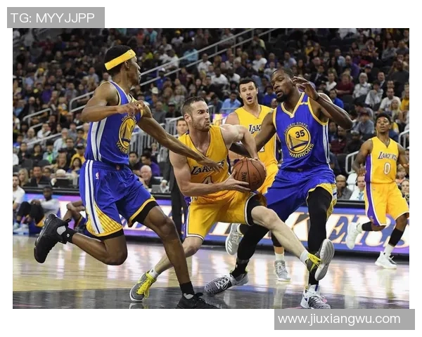 勇士与湖人对决精彩回顾及赛后分析引发球迷热议