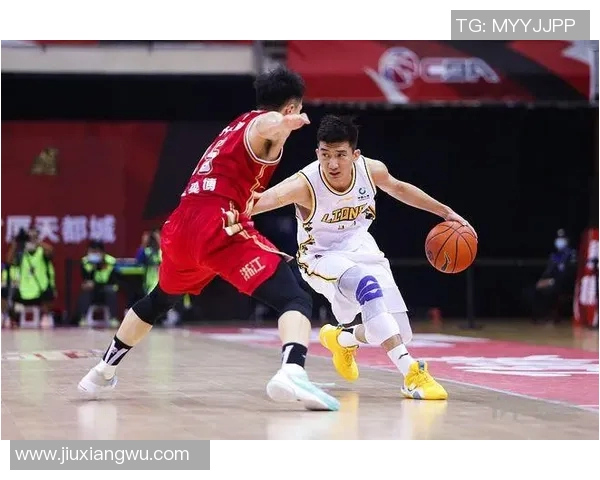 孙铭徽:从青年才俊到篮球场上的领军人物的成长之路 孙铭徽:从青年才俊到篮球场上的领军人物的成长之路