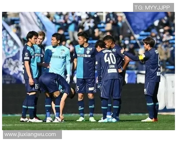 札幌冈萨迎战福冈黄蜂争夺胜利展现球队实力与风采 札幌冈萨迎战福冈黄蜂争夺胜利展现球队实力与风采